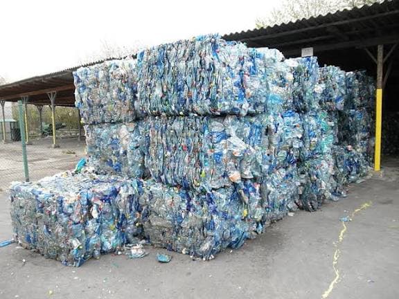 Hạt nhựa nguyên sinh Polyethylene Terephthalate đạt tiêu chuẩn an toàn cho bao bì thực phẩm