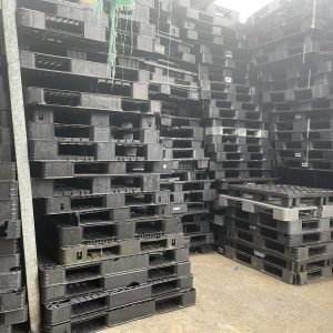 Các Pallet Nhựa Đen